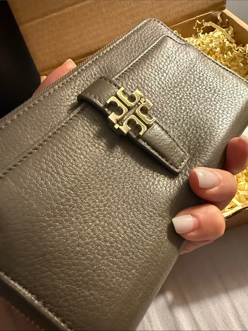Tory Burch Sage Green Leather Zip Wallet with Logo Accent